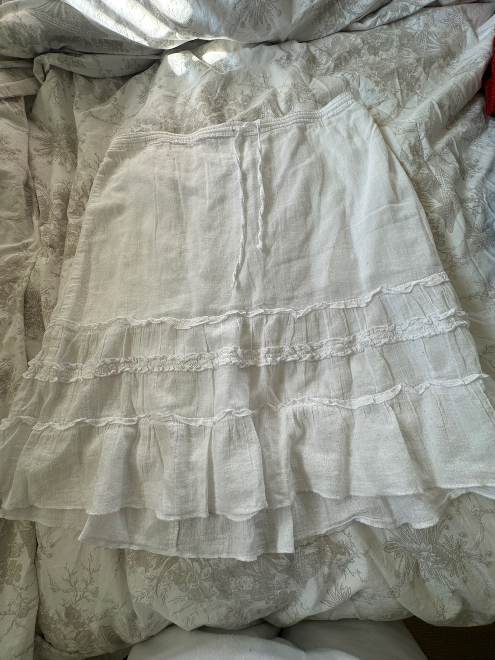 Women’s White Tiered Ruffle Midi Skirt